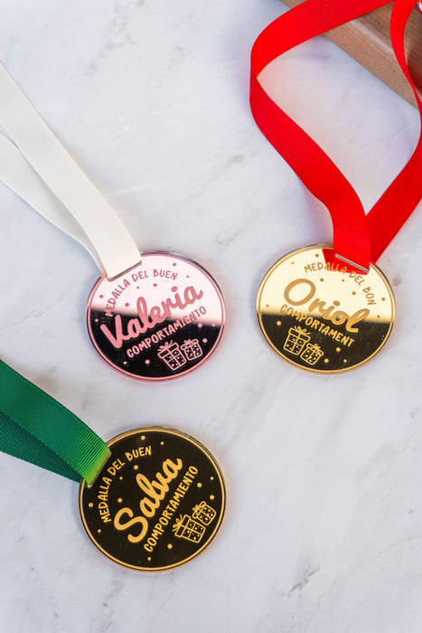 Medalla y diploma de buen comportamiento