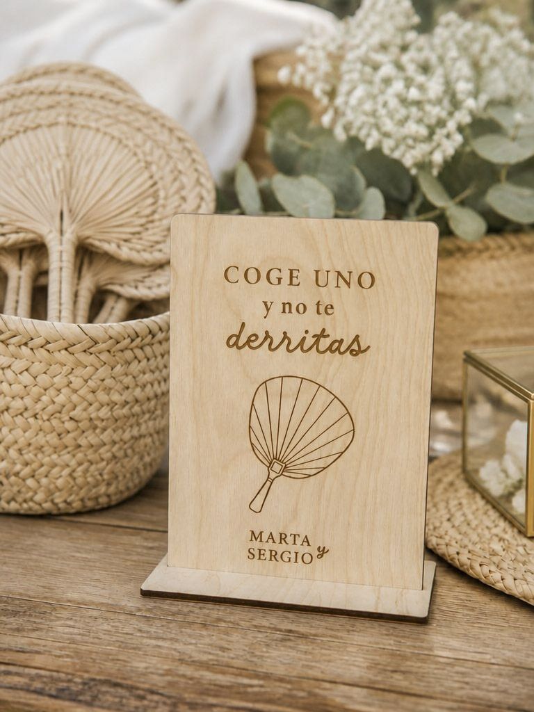 Cartel personalizado para rincón de pai pais de boda en madera con nombres grabados a láser